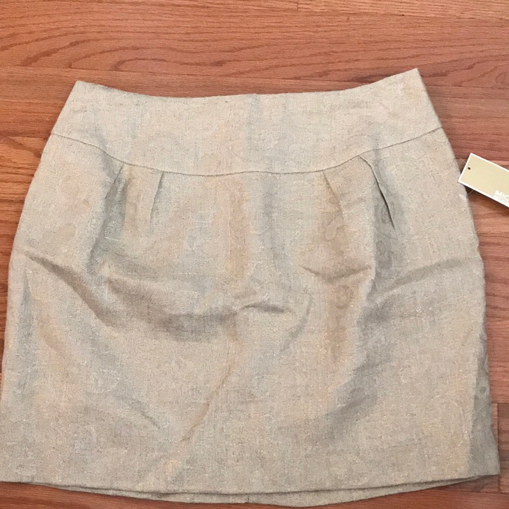 NWT! Metallic gold size 6 Michael Kors skirt